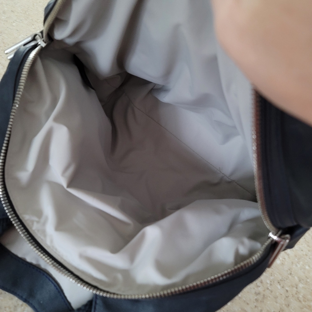Ecco Navy Blue Leather Shoulder Bag with Wide Strap - Picture 7 of 13